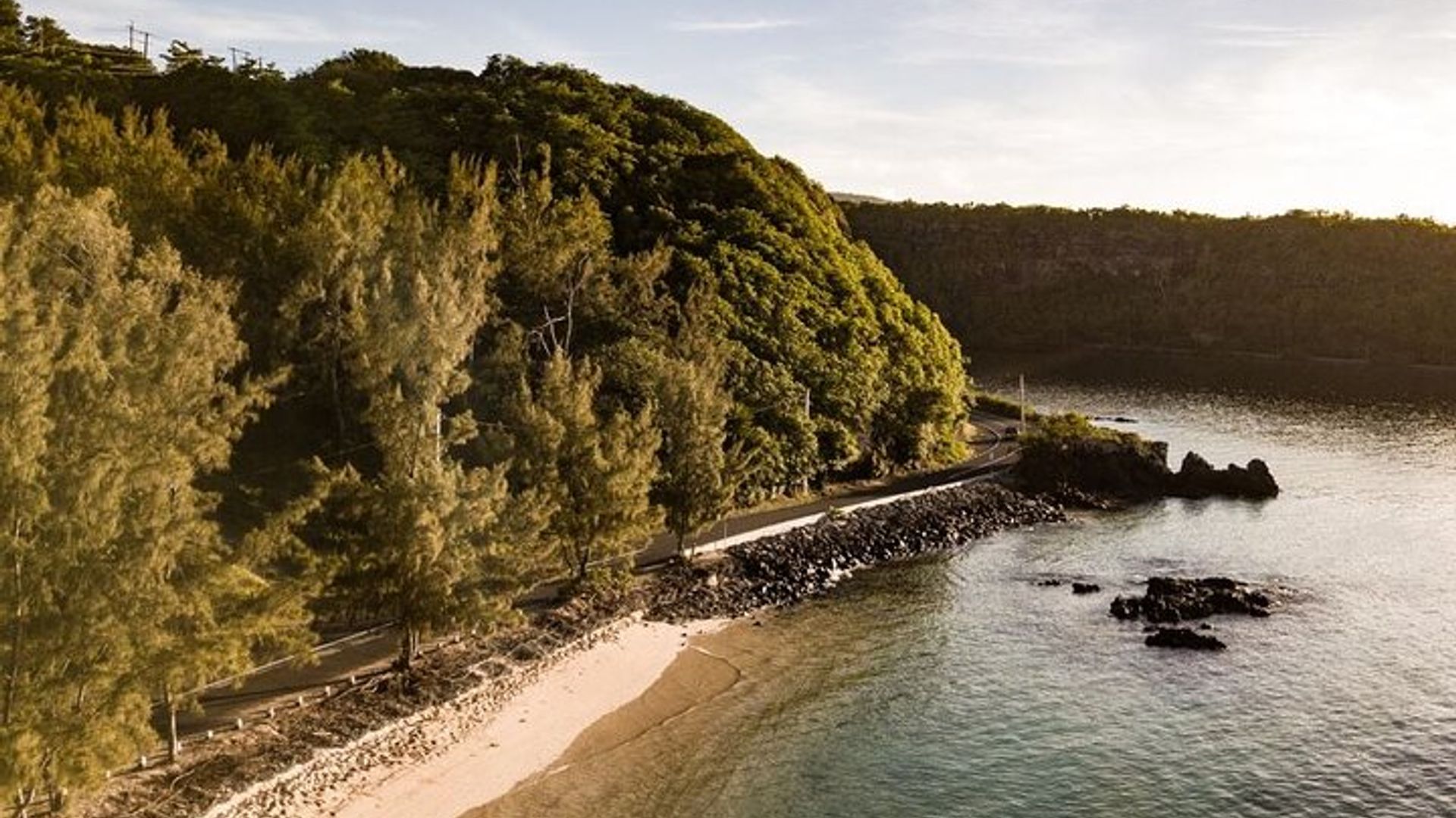 Wild South with Waterfalls & Rare Exotic Viewpoints with Lunch