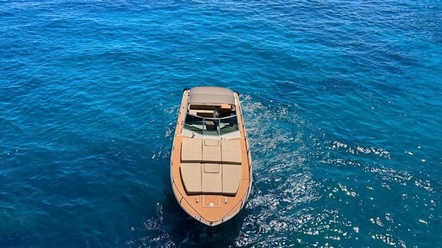 Capri Private Boat Tour With Blue Grotto and Drinks