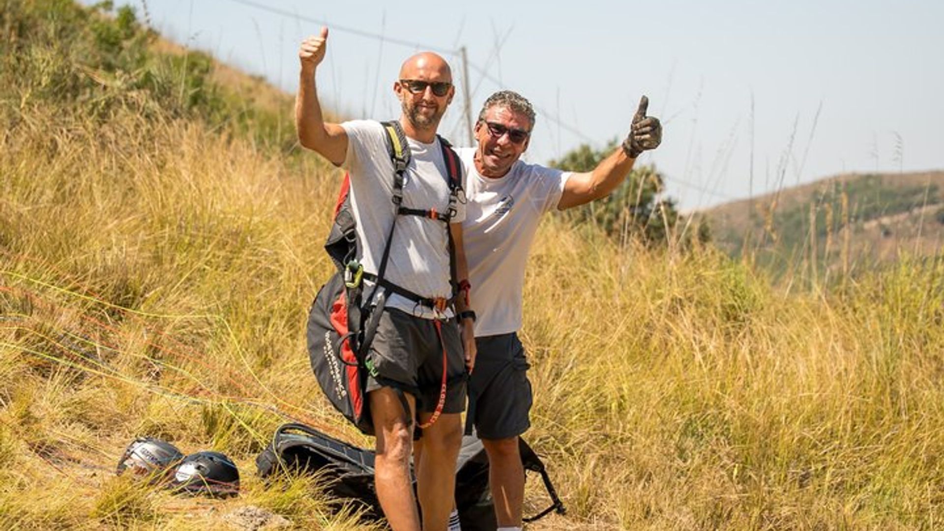 Palermo: Guided Small-Group Paragliding Flight