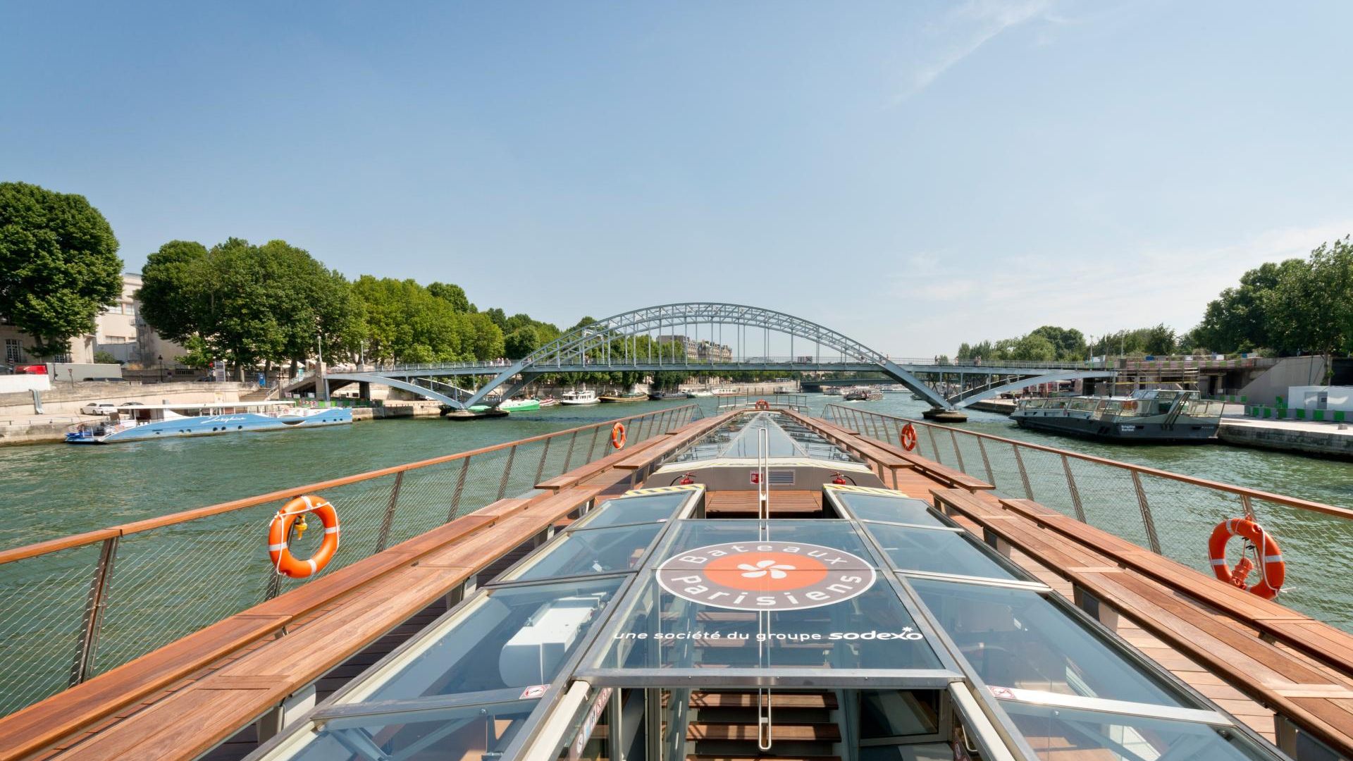 Paris: Lunch at the Eiffel Tower, Cruise and City Tour