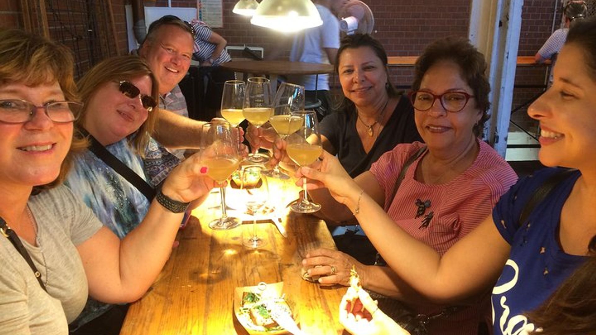 Berlin: Bergmannkiez Food and Drinks Tour