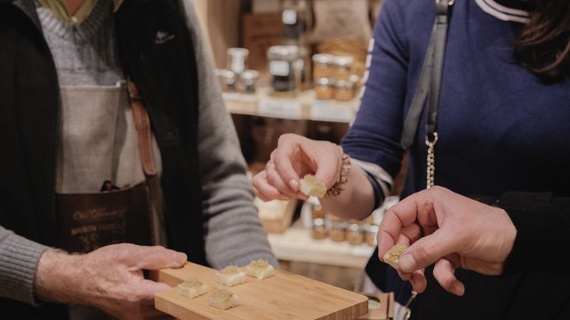 Leckeres Essen und Höhepunkte Spaziergang mit Mittagessen in kleiner Gruppe