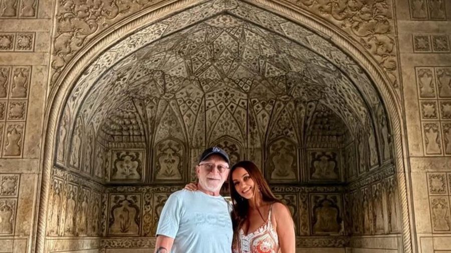 Agra Taj Mahal Private Sunrise Day Tour From Delhi