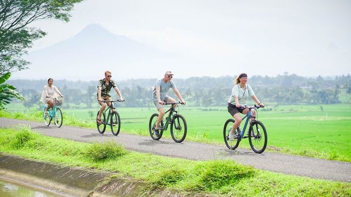 Yogyakarta Small-Group Countryside Cycle Tour with Snacks