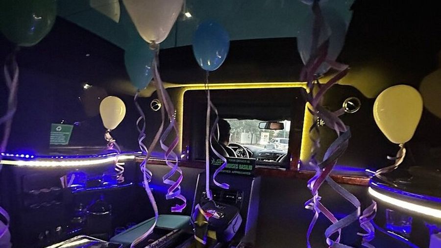 Private transfer from Cancun airport to Playa del Carmen by limousine