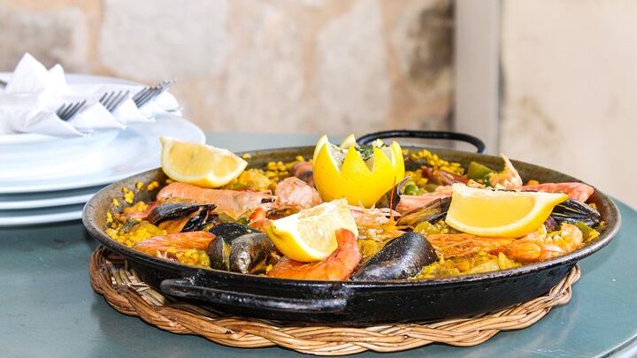 Barcelona: Small-Group Local Food Walking Tour