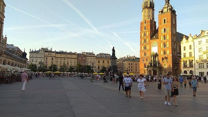 Historic Krakow : Old Town & Wawel Castle Walking tour