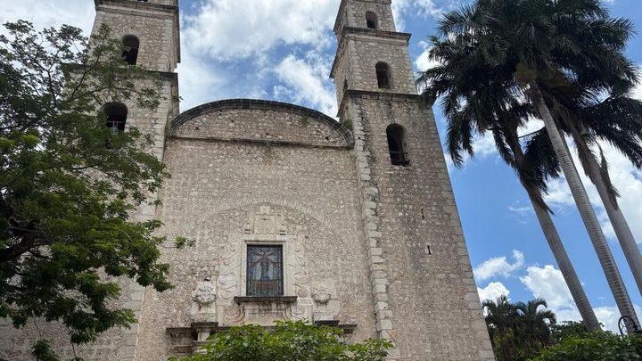 Walking Tour Across the Historic Center in Merida