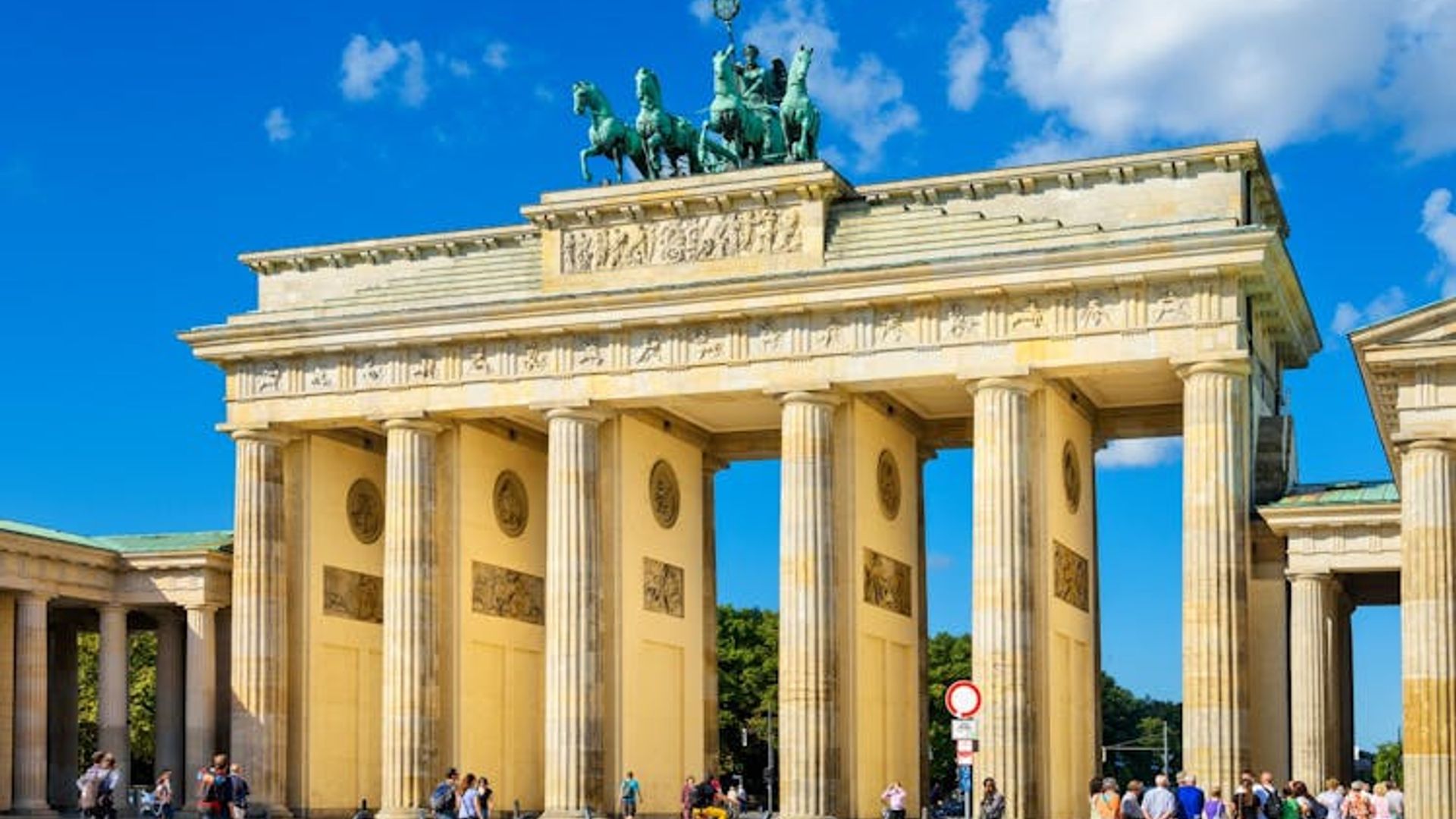 Berlin walking tour of must-see sights
