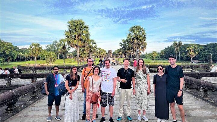 Angkor Wat Highlights and Sunrise Guided Tour from Siem Reap