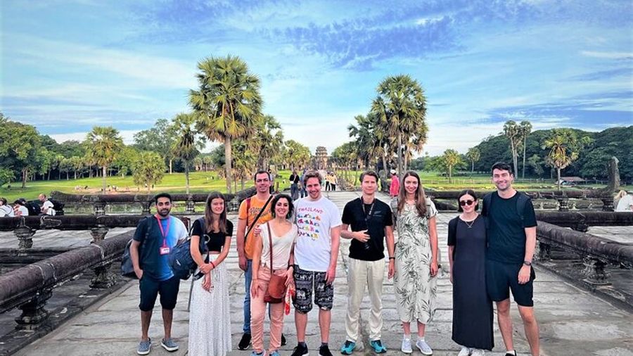 Angkor Wat Highlights and Sunrise Guided Tour from Siem Reap