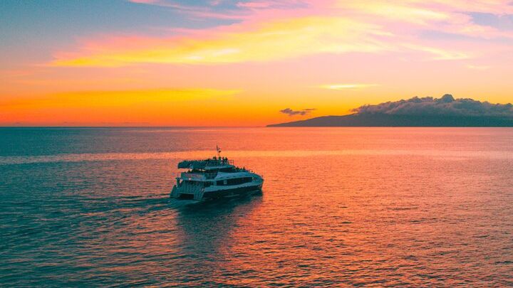 Maalaea Harbor Sunset Dinner Cruise from Wailuku