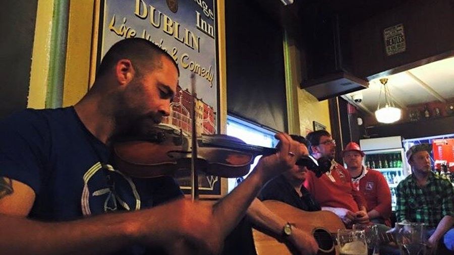 Dublin Temple Bar Traditional Pub Crawl Tour with Irish Music
