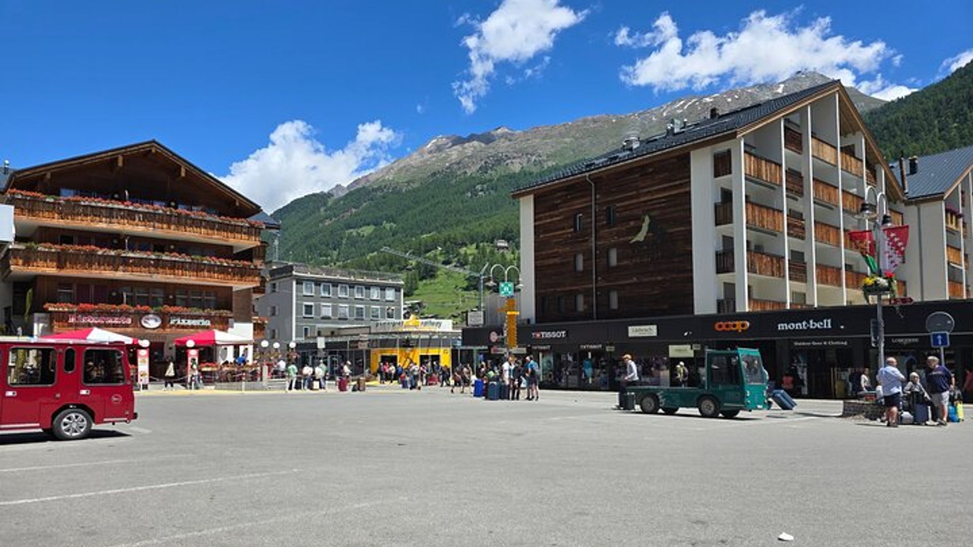 Zermatt Village, région du Cervin et mont. Visite en petit groupe du Gornergrat au départ de Bâle