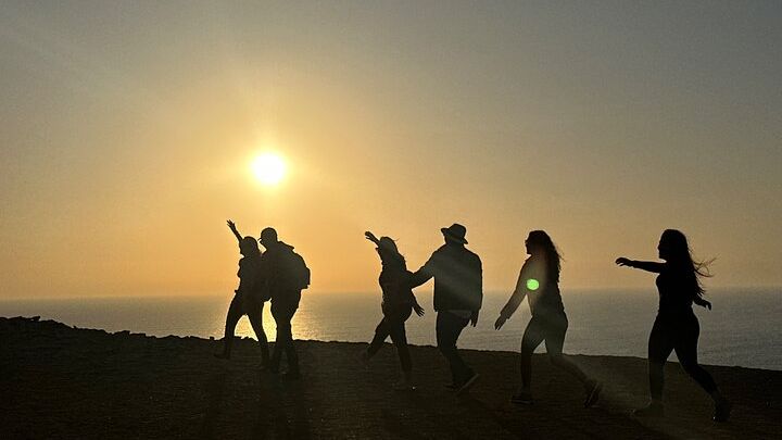 4 Hrs GOLDEN SHADOWS TREK in Paracas National Reserve