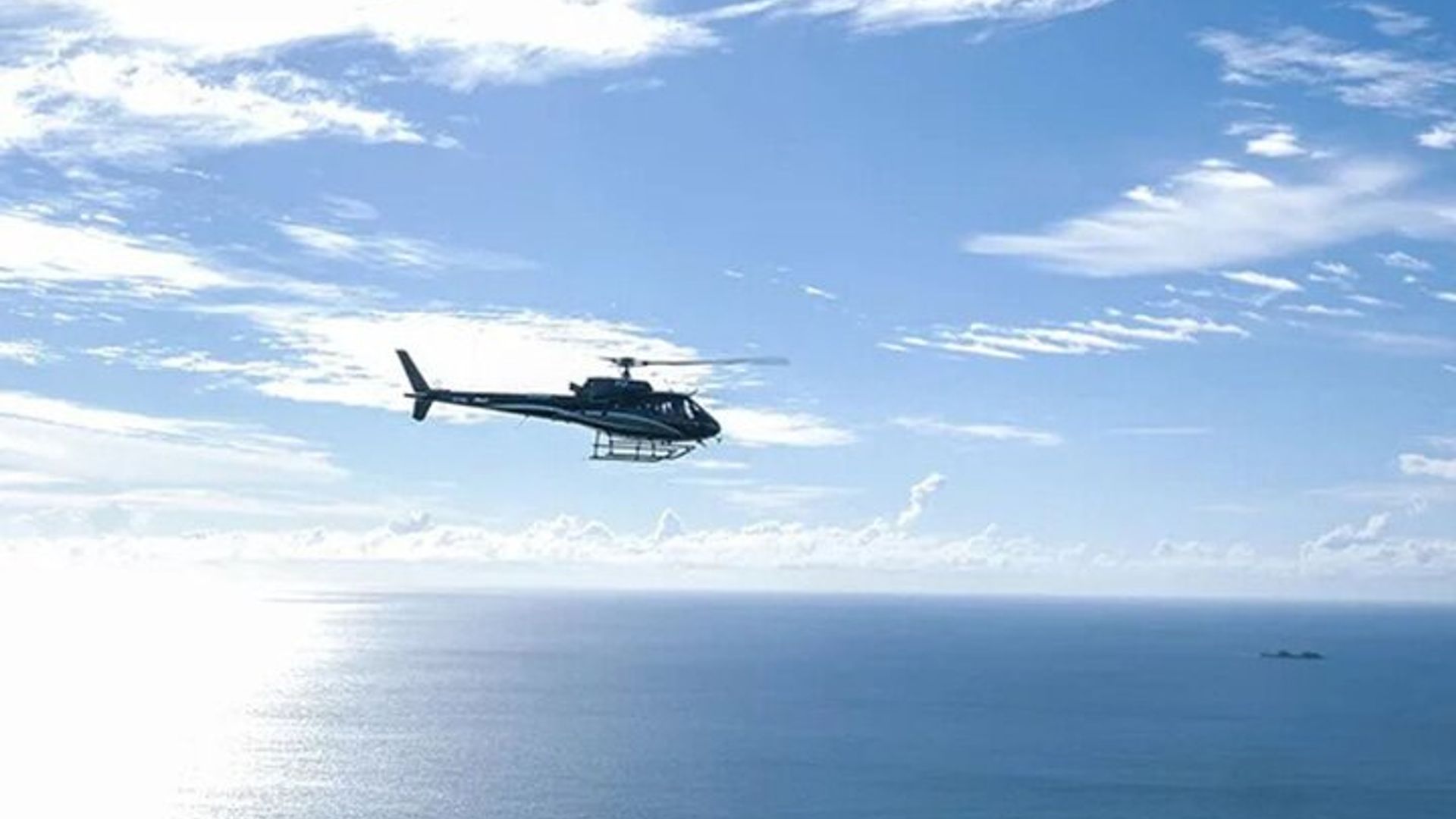 Cannes : Visite privée en hélicoptère au départ de la Croisette (12 - 60 min)