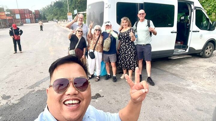 Hue to Hoi An with Sightseeing via Hai Van Pass