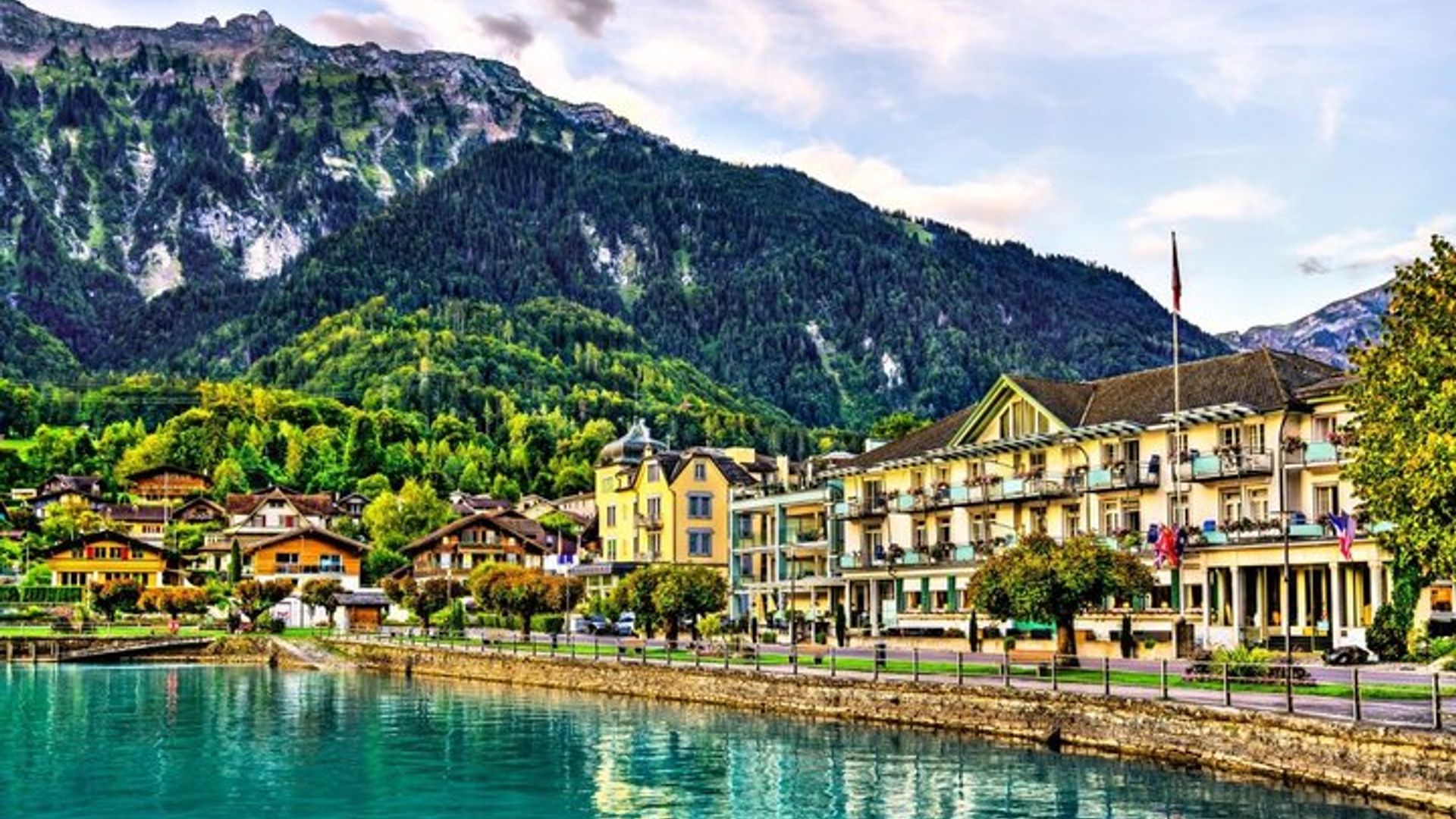 Tour para grupos pequeños por lugares fotogénicos de Interlaken con un local