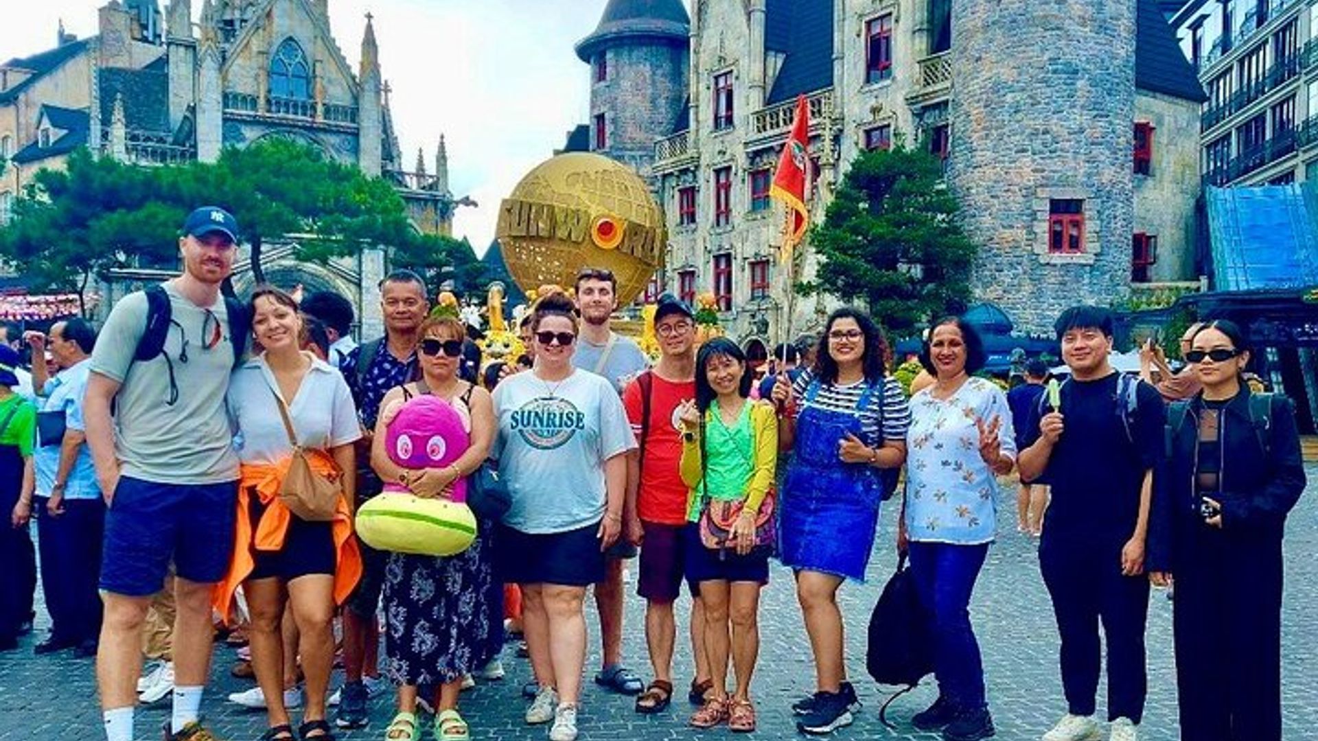 Golden Hand Bridge and Ba Na Hills Full-Day Small-Group Tour