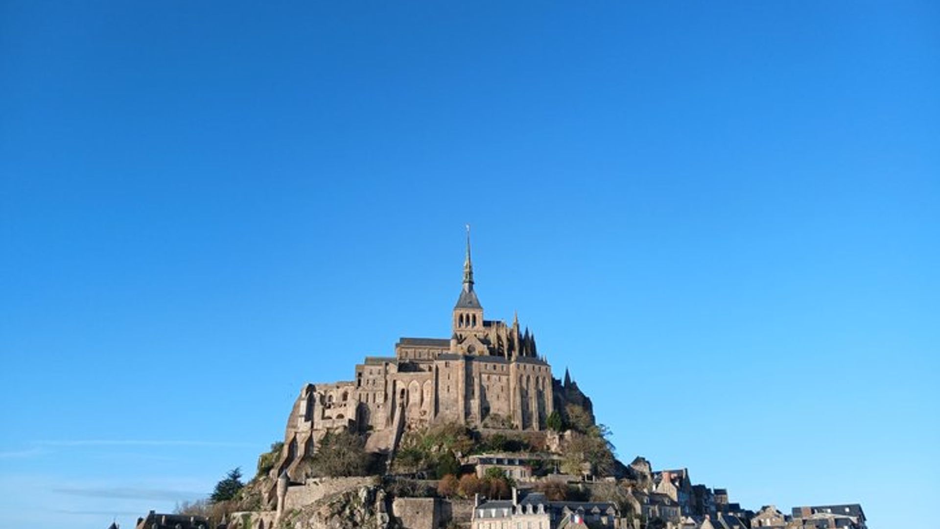 Guided tour of the village of the Mont-Saint-Michel