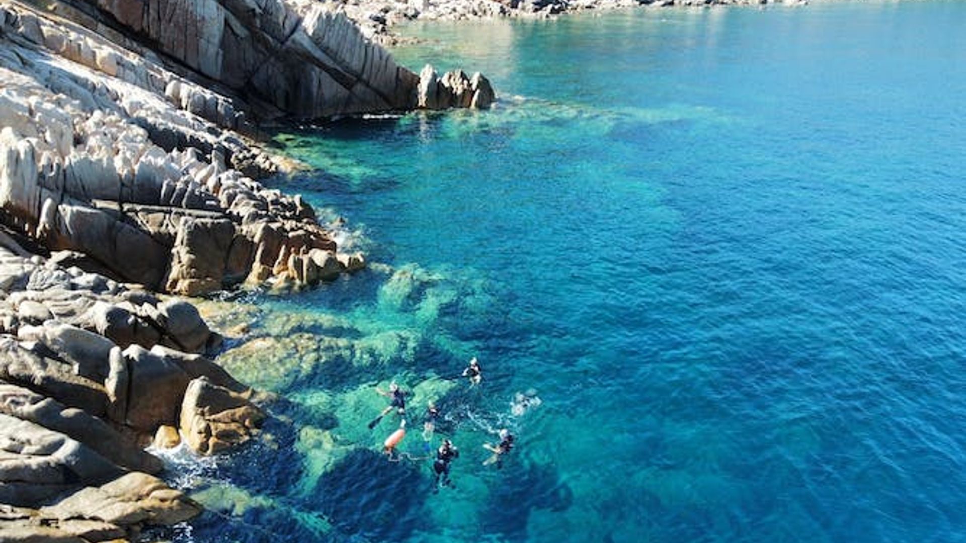 Experiência de snorkeling na área protegida de Tavolara a partir de San Teodoro