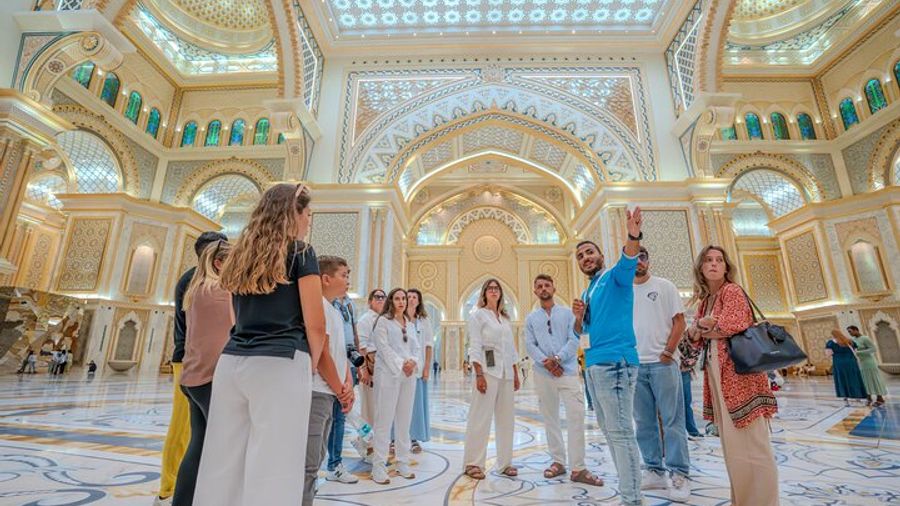 Dubai To Abu Dhabi: Grand Mosque, Royal Palace & Etihad Tower