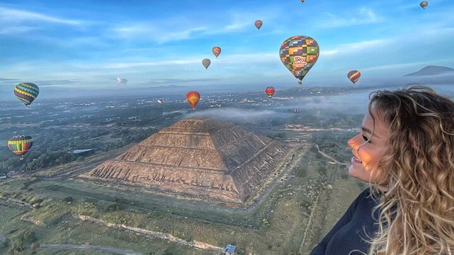 Teotihuacan Hot Air Balloon Package: Flight, Breakfast & Tour