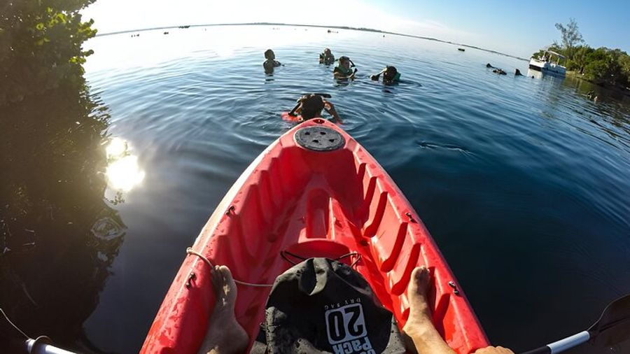 Paddleboard or kayak sunrise tour in Bacalar lagoon