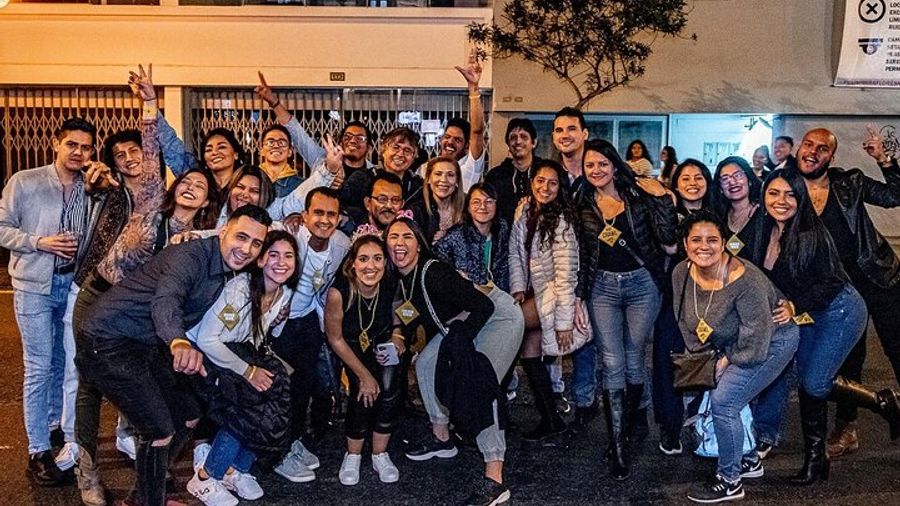 Lima Bar Crawl Nightlife Tour in Miraflores With Free Shots