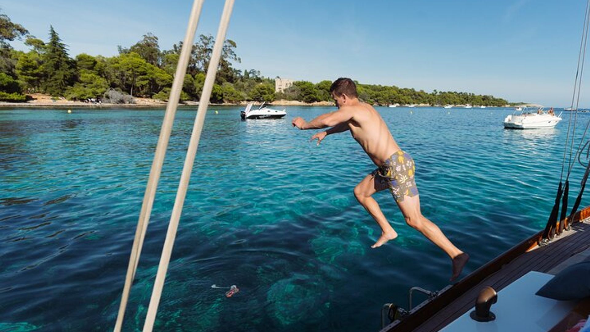 Croisière Classique en Voilier dans la Baie de Cannes