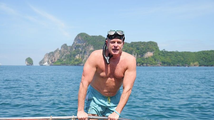 Phi Phi Islands and Maya Bay Highlights Tour