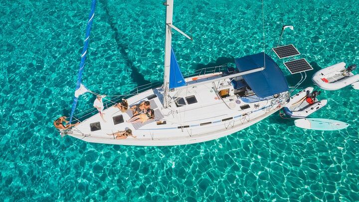 Bavaria 42 Cruiser · Private sailboat around Ibiza and Formentera