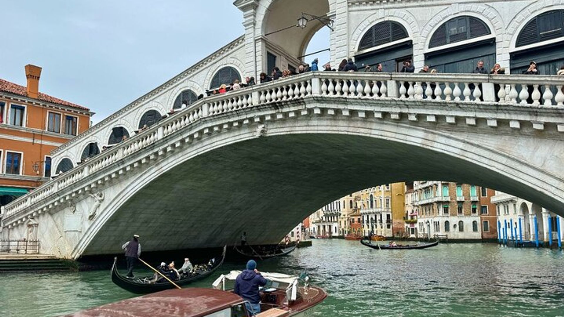 Venice Private Grand Canal Highlights and Rialto Bridge Boat Tour