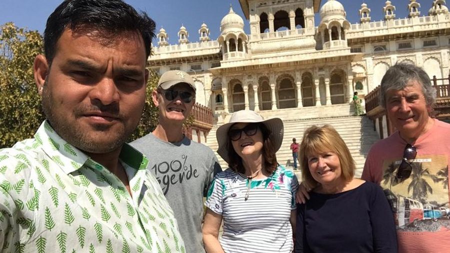 Jodhpur: Private Blue City Tour with Hotel Pickup and Street Food Tastings