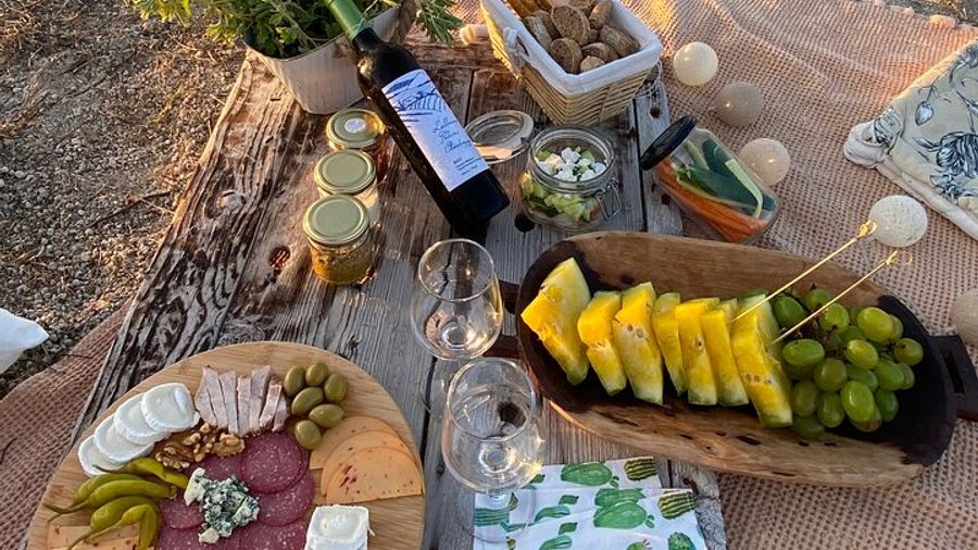Santorini Private Sunset Picnic Experience