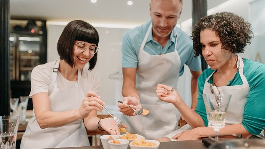 Madrid Cooking Class and Market Visit: Paella and Tapas