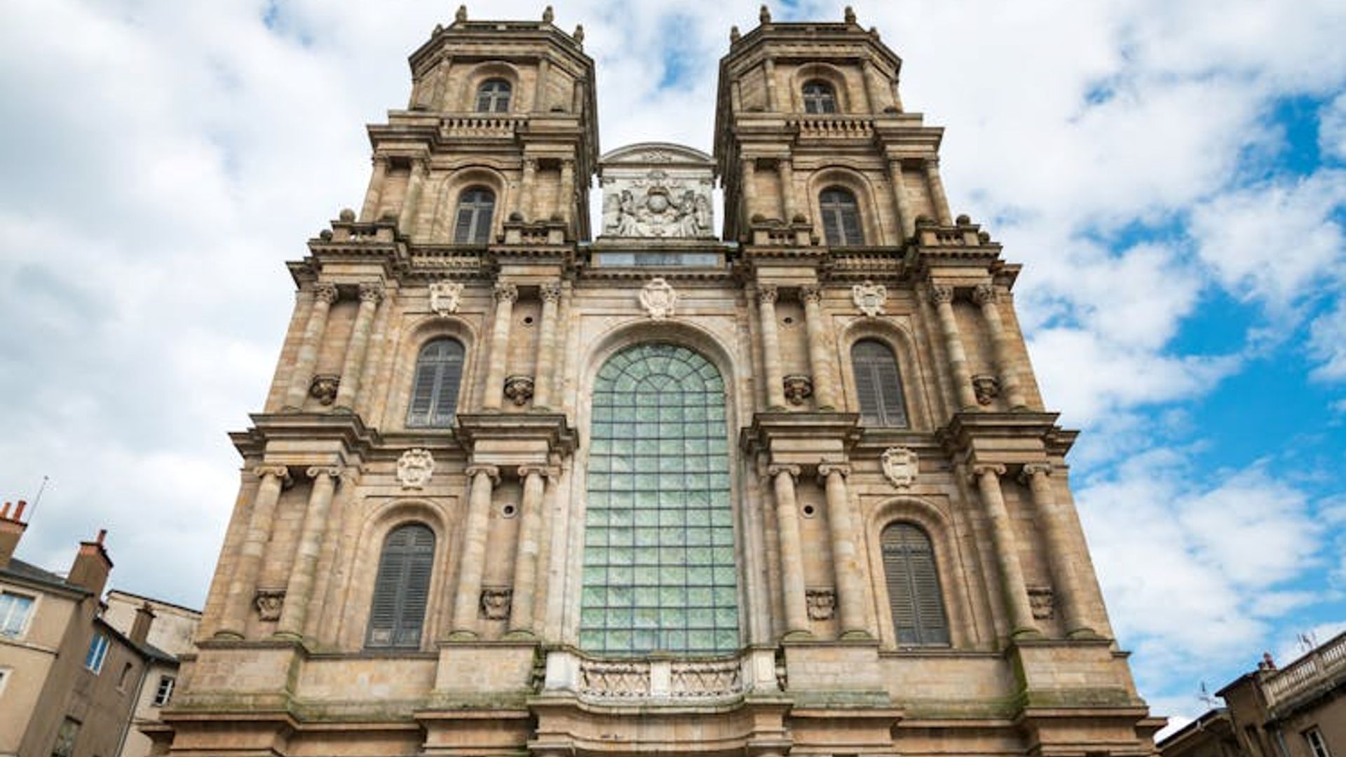 Medieval adventure outdoor city game in Rennes
