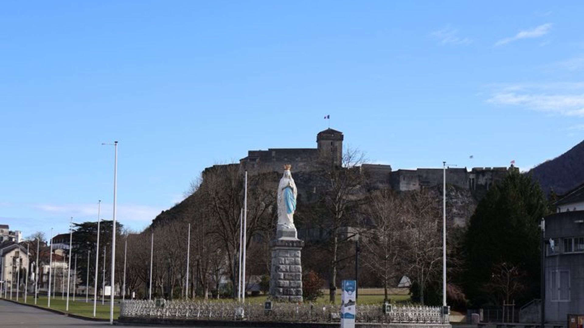Tour privado espiritual de Lourdes desde San Sebastián