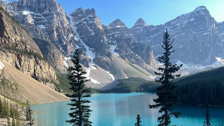Moraine Lake and Lake Louise Sunrise Adventure