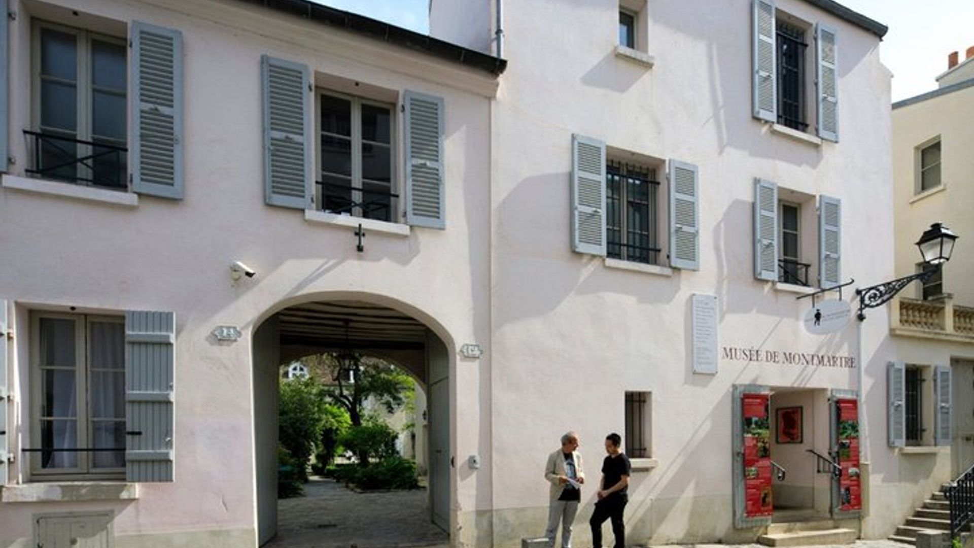 Paris Montmartre Museum Ticket and District Guided Tour