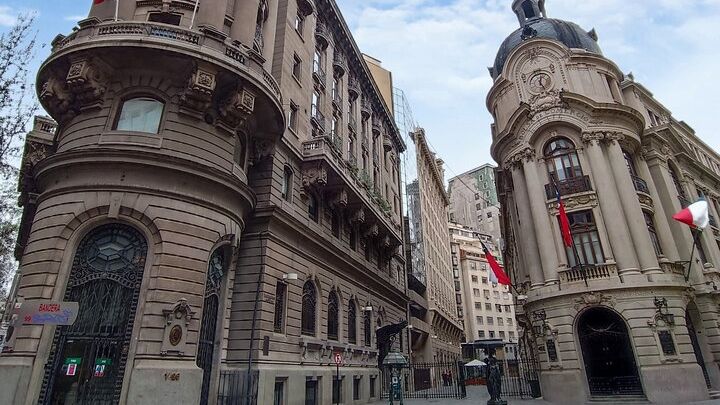The best walking tour in Santiago de Chile