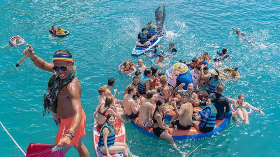 Nha Trang Floating Bar Party with Coral Reef Snorkeling