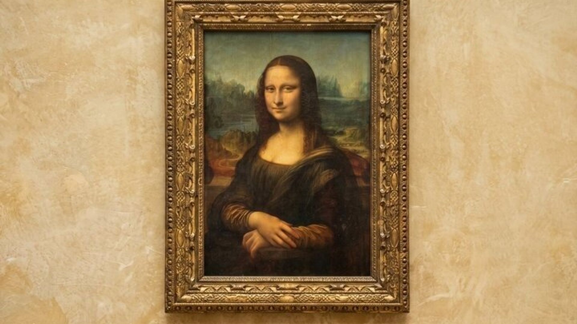 Louvre Museum Reserved Entry With Audio Guide Access