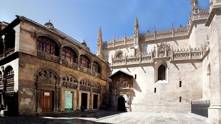 Granada Private Walking Tour of City Center and Albaicin