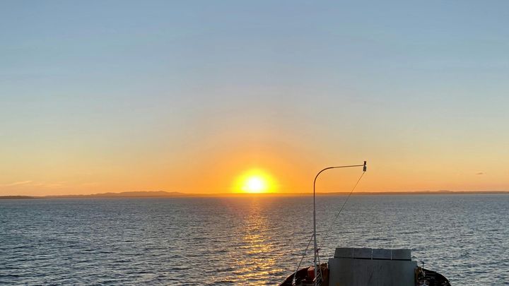 North Stradbroke Island sunset small groups tour
