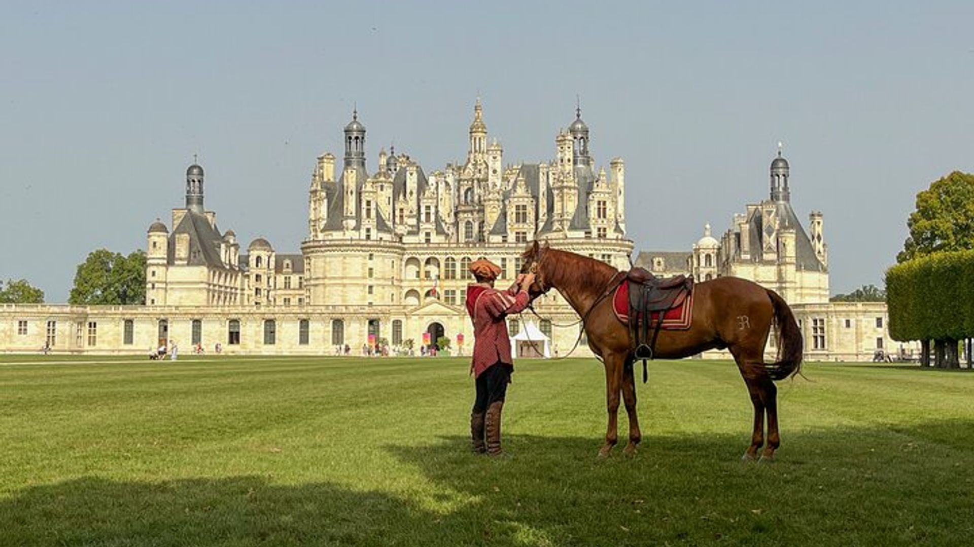 Excursion d'une journée de dégustation de vins et châteaux de la Loire au départ de Paris
