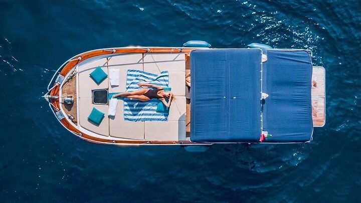 Capri Private Boat Tour with Swimming and Limoncello