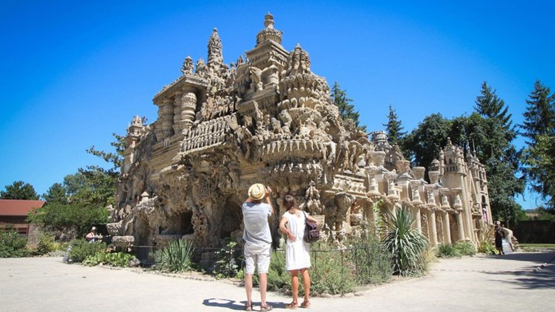 Visita guiada privada en coche al Palais Idéal du Facteur Cheval Lyon