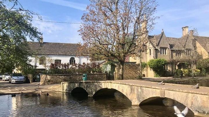Cotswolds Villages Sightseeing Tour From Oxford