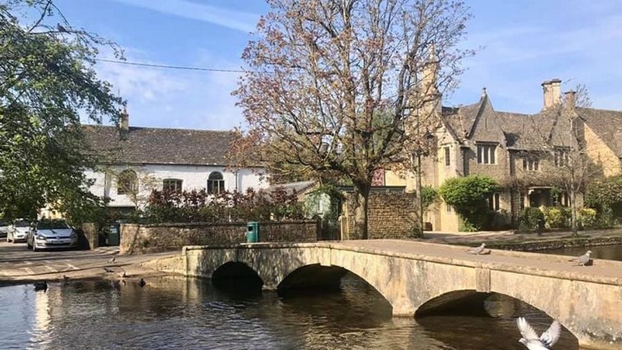 Cotswolds Villages Sightseeing Tour From Oxford